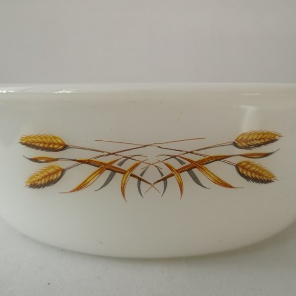 Vintage Fire King Anchor Hocking Casserole Dish 2Q Mid-century Modern Wheat - Picture 3 of 5